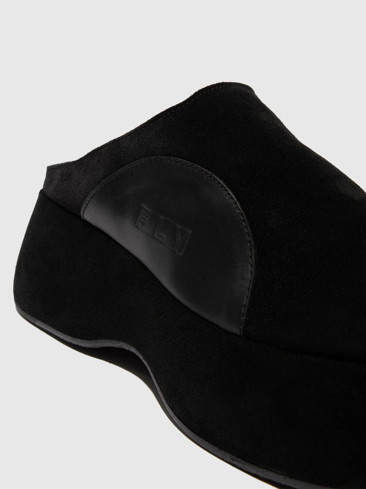 Round Toe Clogs BAWI077FLY BLACK/BLACK - Image 4