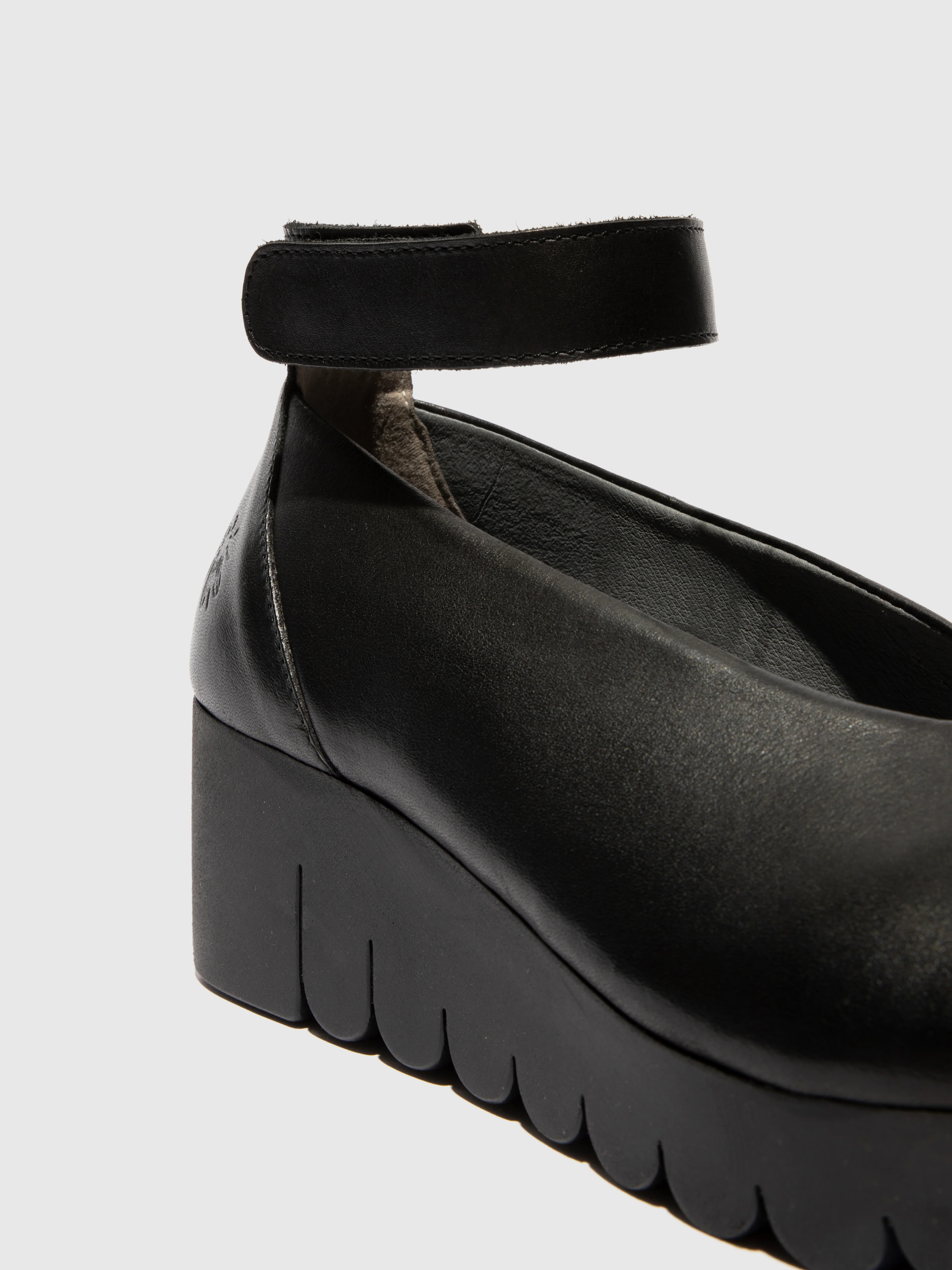 Closed Shoes VILY161FLY BLACK - Image 4