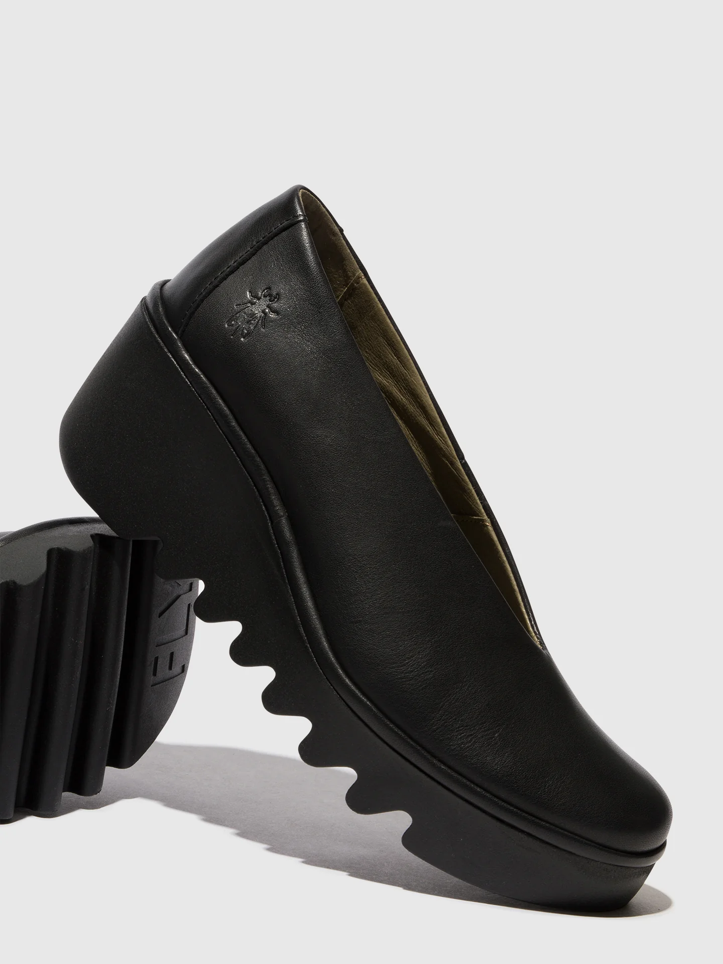 Slip-on Shoes BESO246FLY BLACK - Image 4