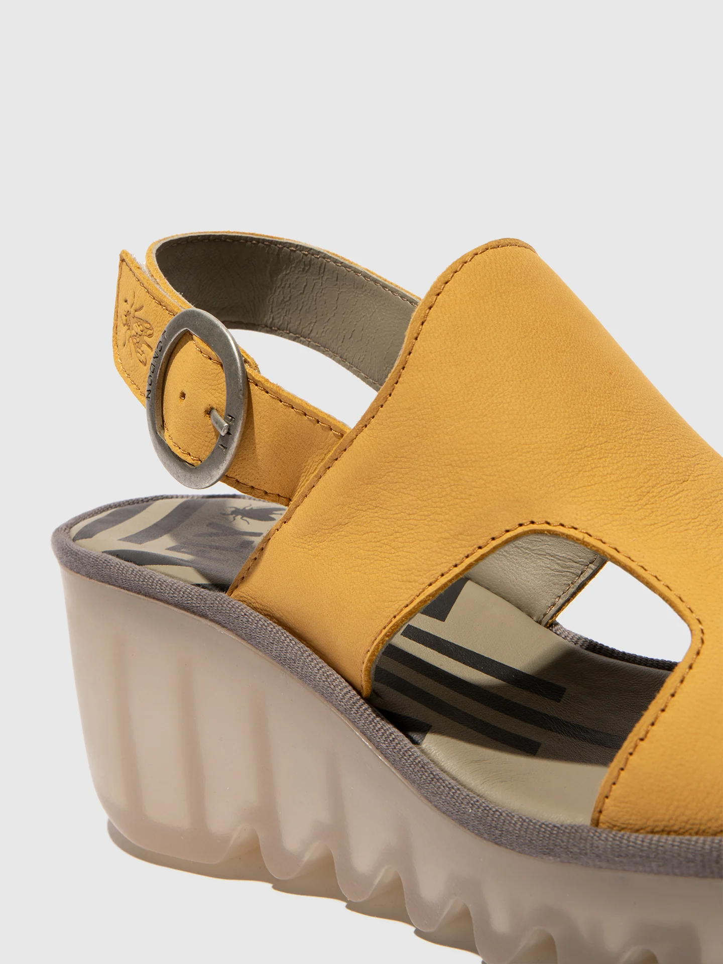 Buckle Sandals BAIF585FLY BUMBLEBEE - Image 4