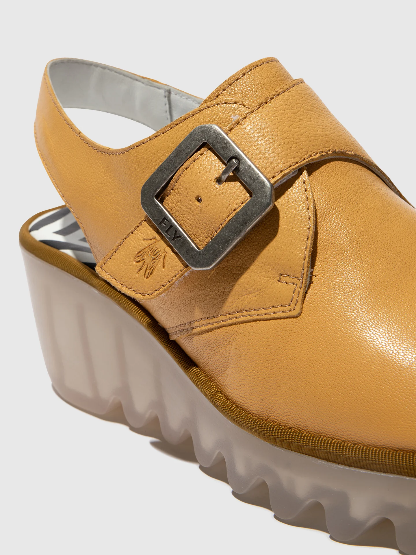 Round Toe Clogs BARY565FLY BUMBLEBEE - Image 4