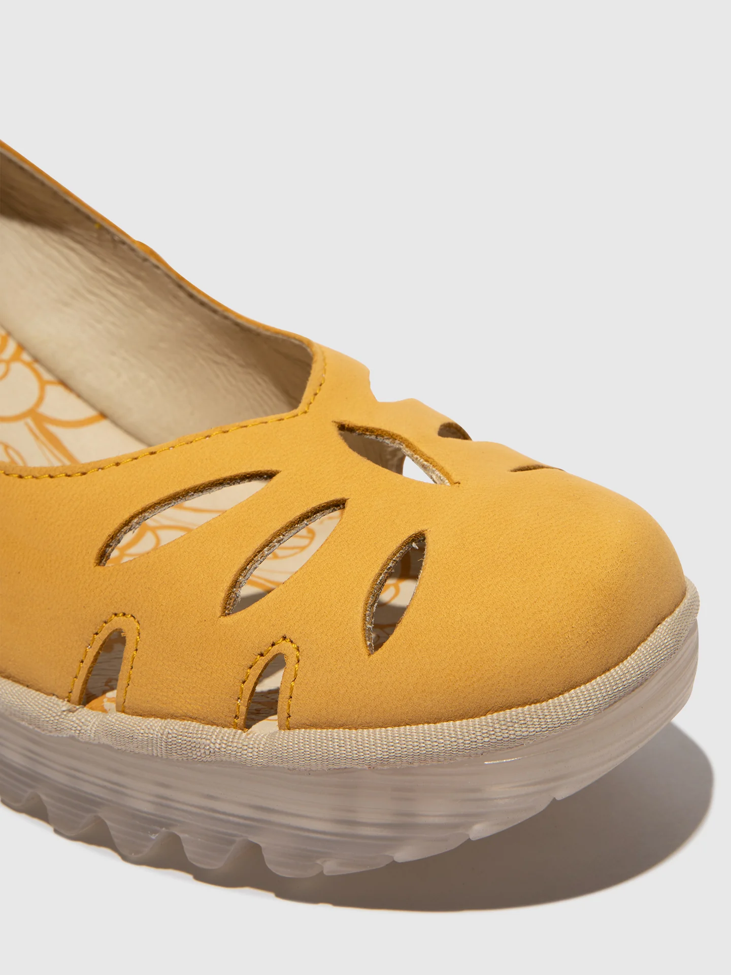 Slip-on Shoes YUBI480FLY BUMBLEBEE - Image 4