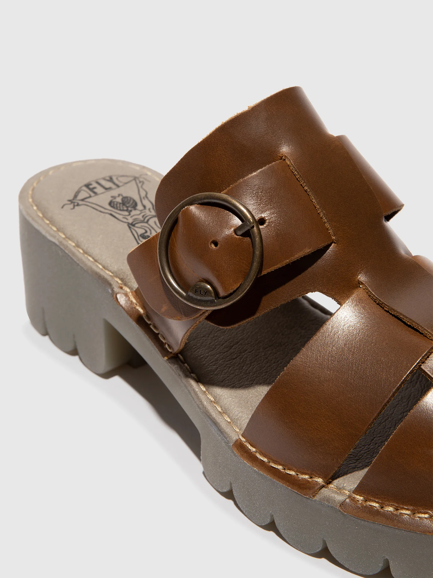 Buckle Mules ENVY521FLY CAMEL - Image 4