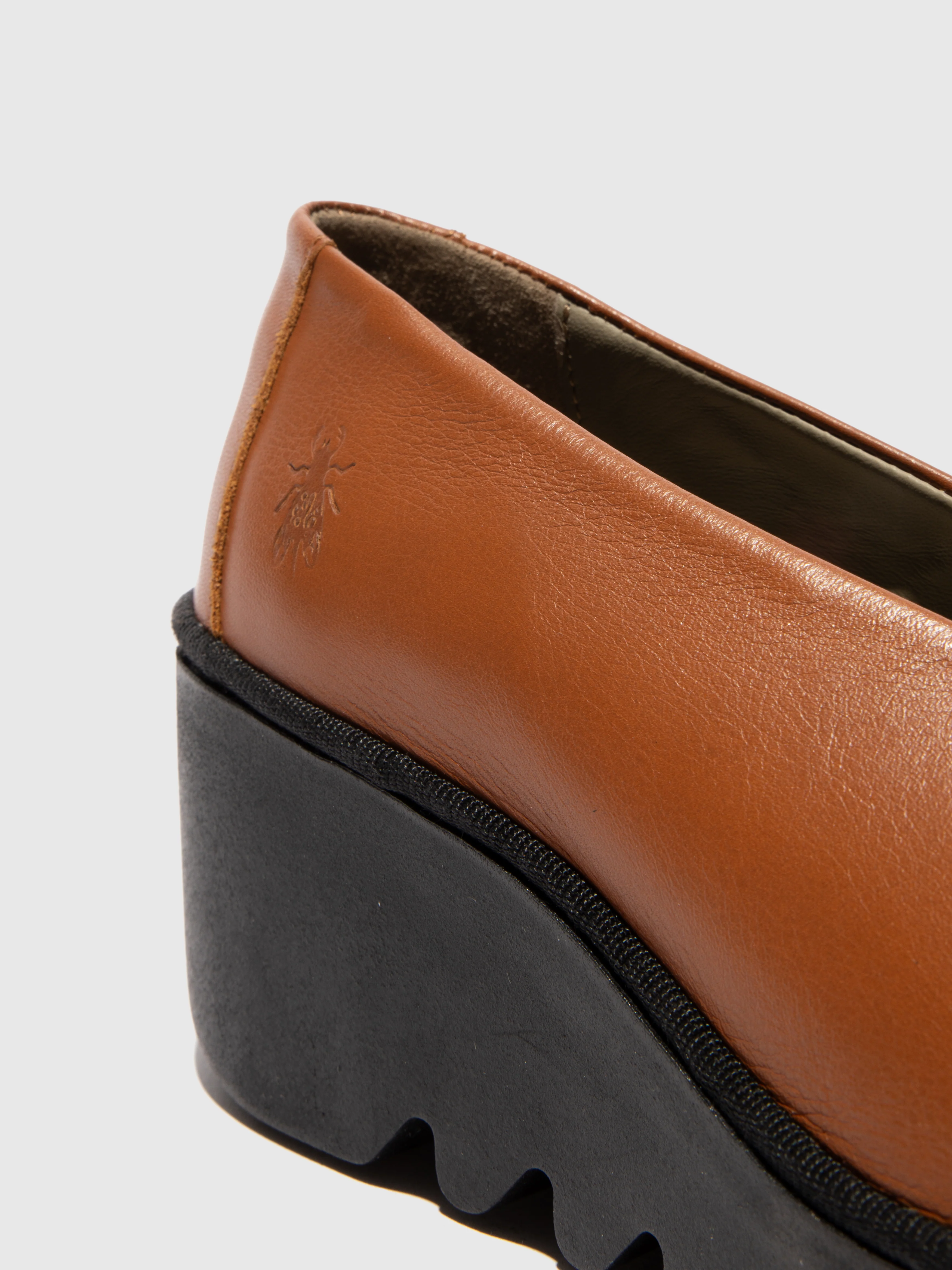 Slip-on Shoes BESO246FLY CAMEL - Image 4