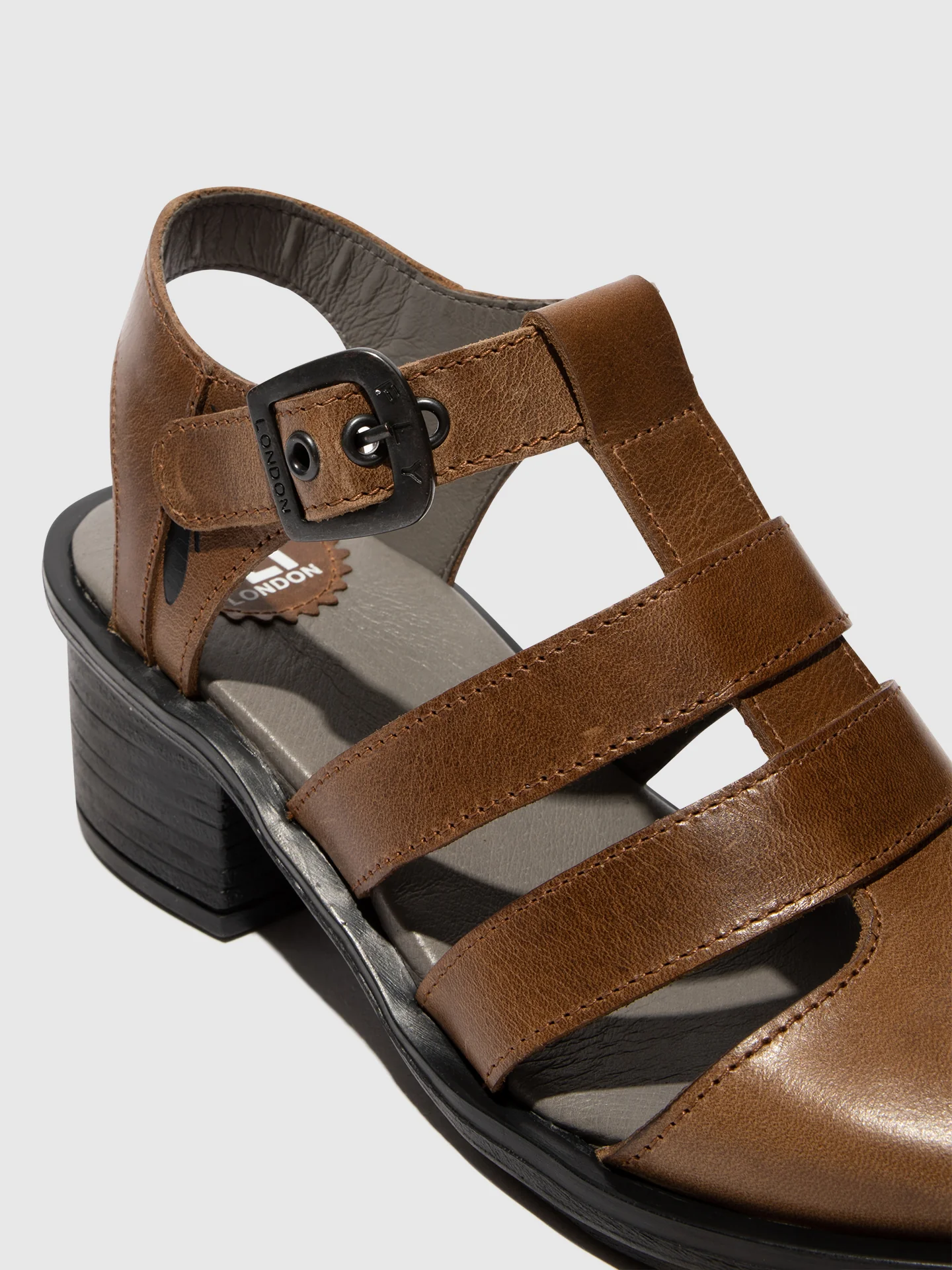 T-Strap Sandals CAHY195FLY CAMEL - Image 4