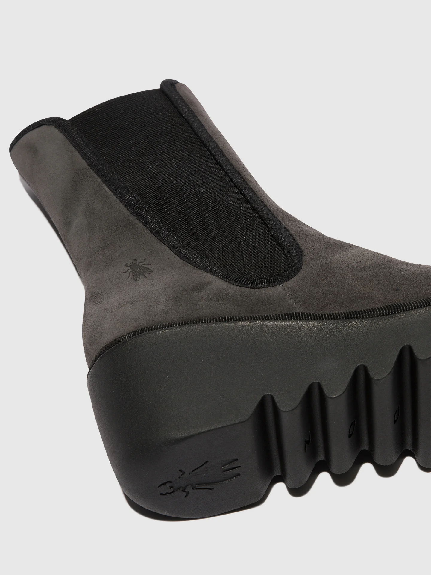 Chelsea Ankle Boots BYRO395FLY DIESEL - Image 4