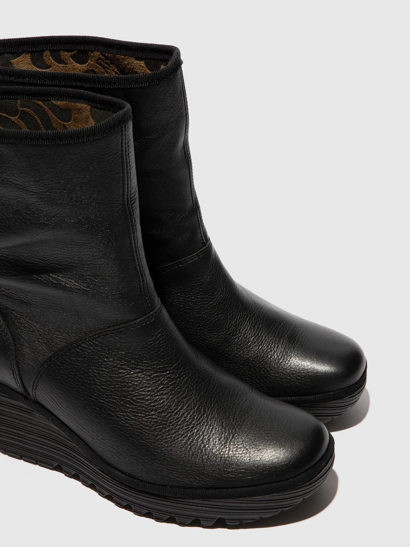 Zip Up Ankle Boots YAXO594FLY DUBLIN BLACK - Image 4