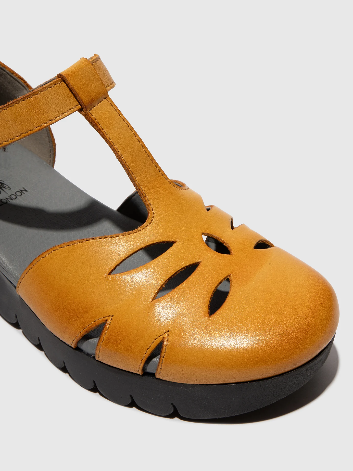 T-Strap Sandals VELT224FLY MUSTARD - Image 4
