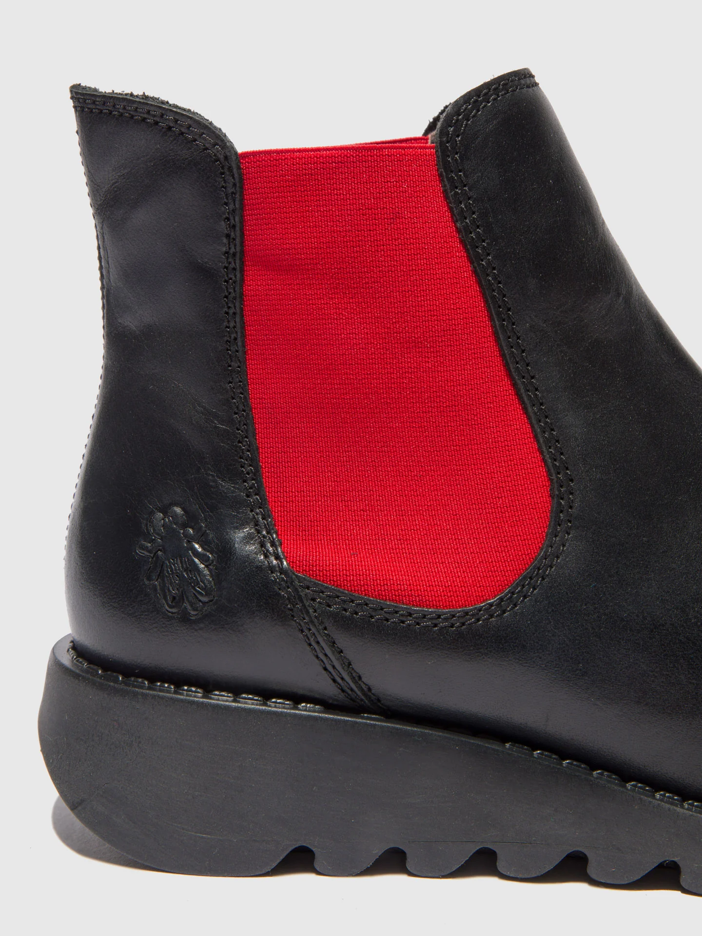 Chelsea Ankle Boots SALV RUG BLACK (RED ELASTIC) - Image 4