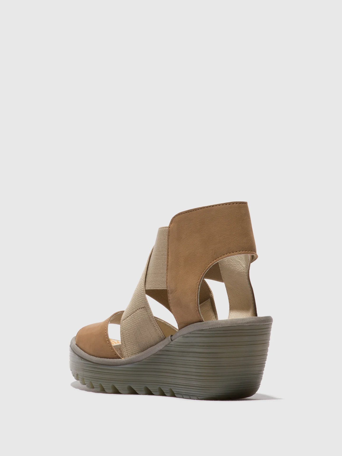 Crossover Sandals YUBA385FLY SAND - Image 3