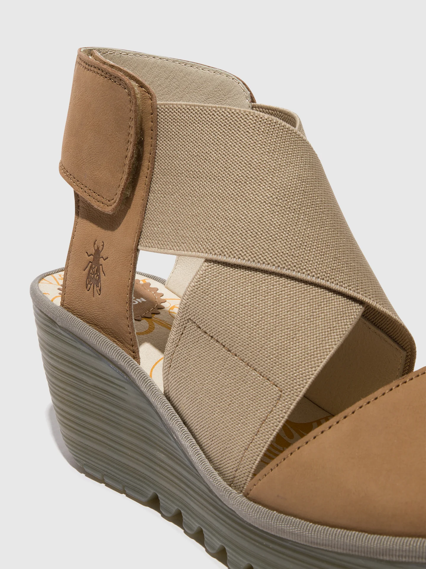 Crossover Sandals YUBA385FLY SAND - Image 4