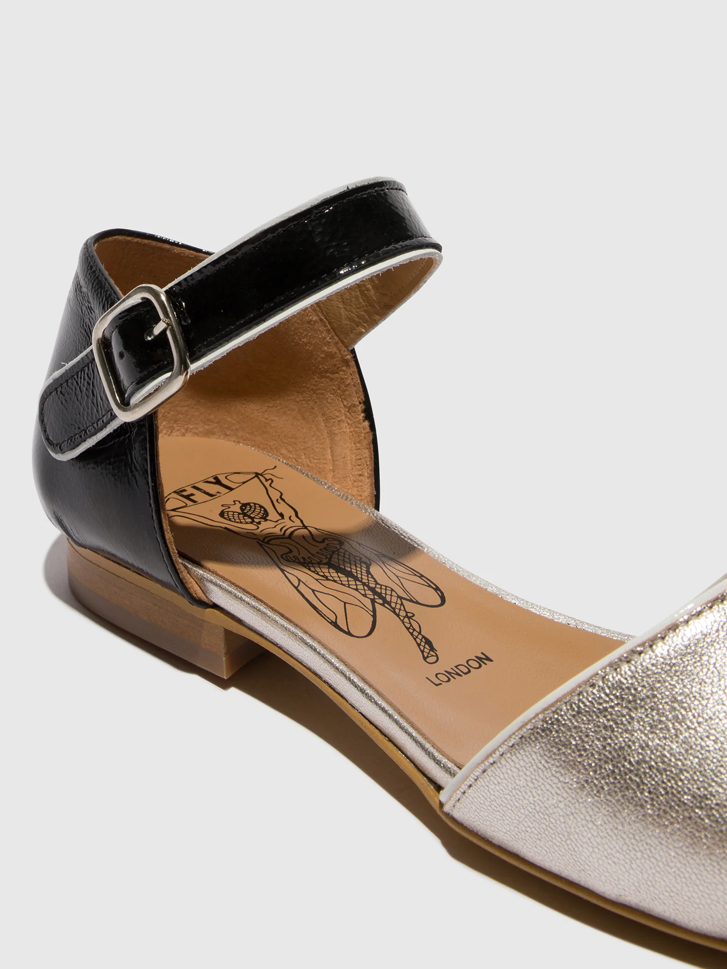 Pointed Toe Shoes SARJ266FLY SILVER/BLACK/WHITE - Image 4