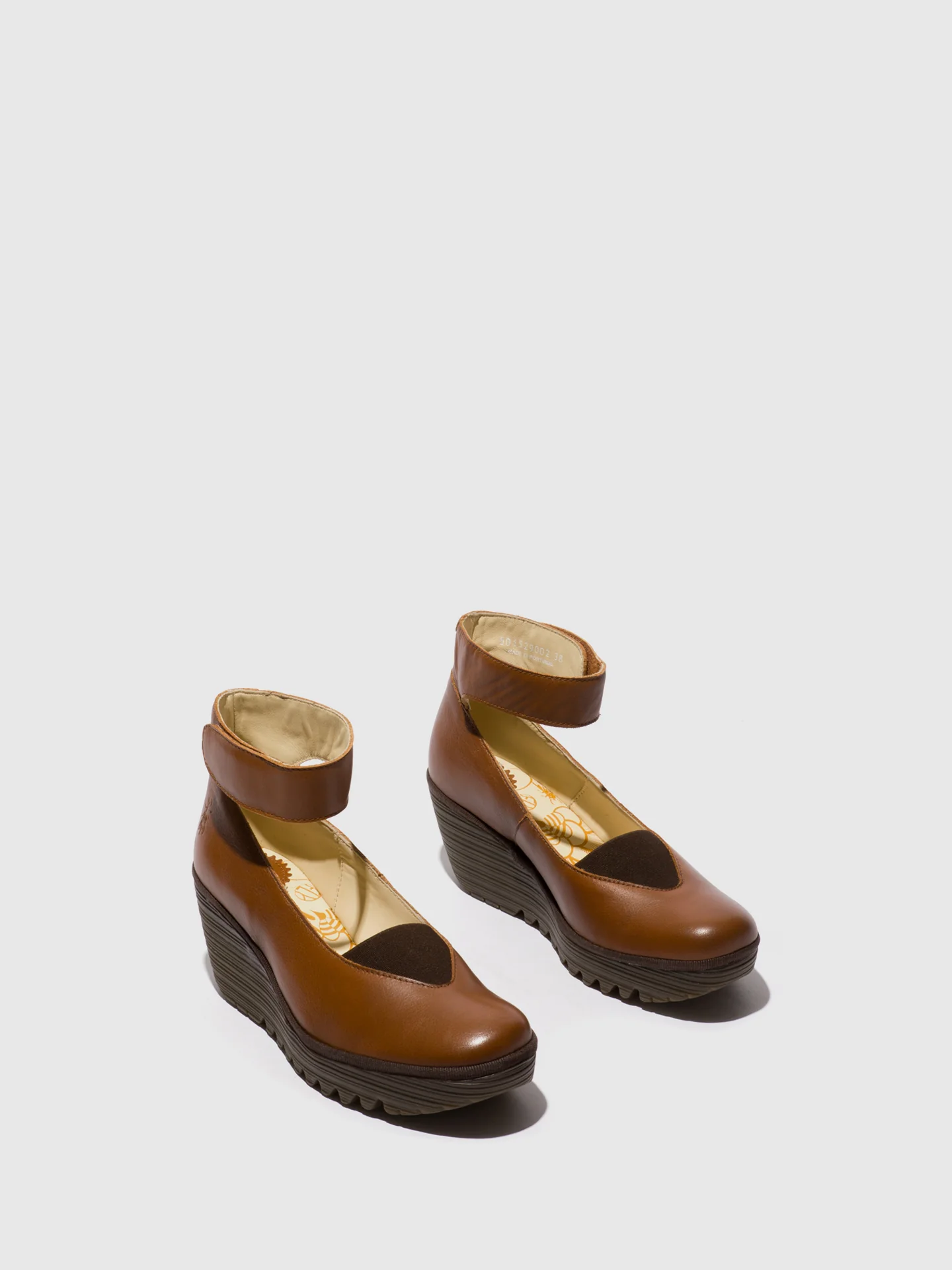 Closed Shoes YOUS529FLY TAN - Image 2