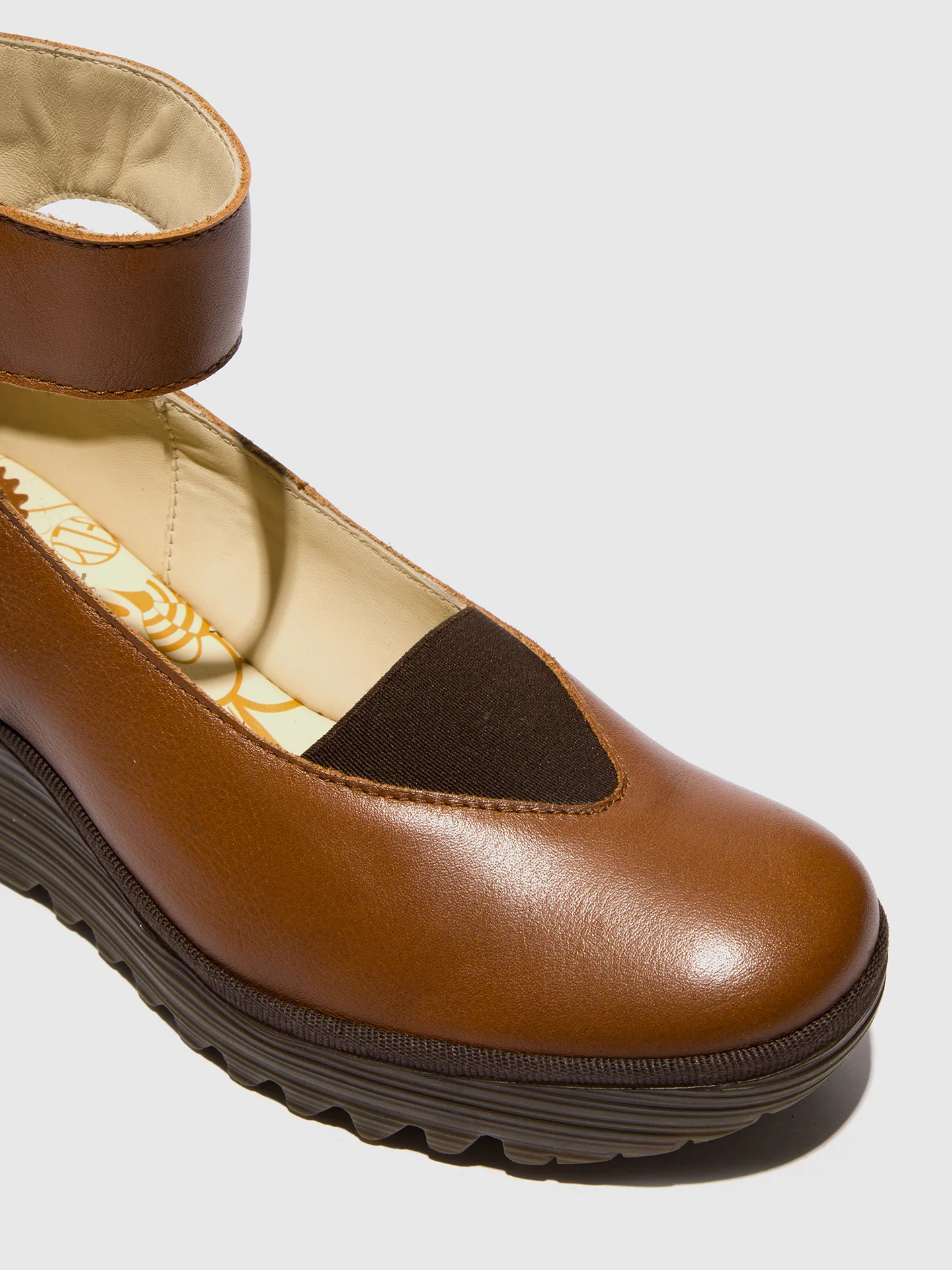 Closed Shoes YOUS529FLY TAN - Image 4