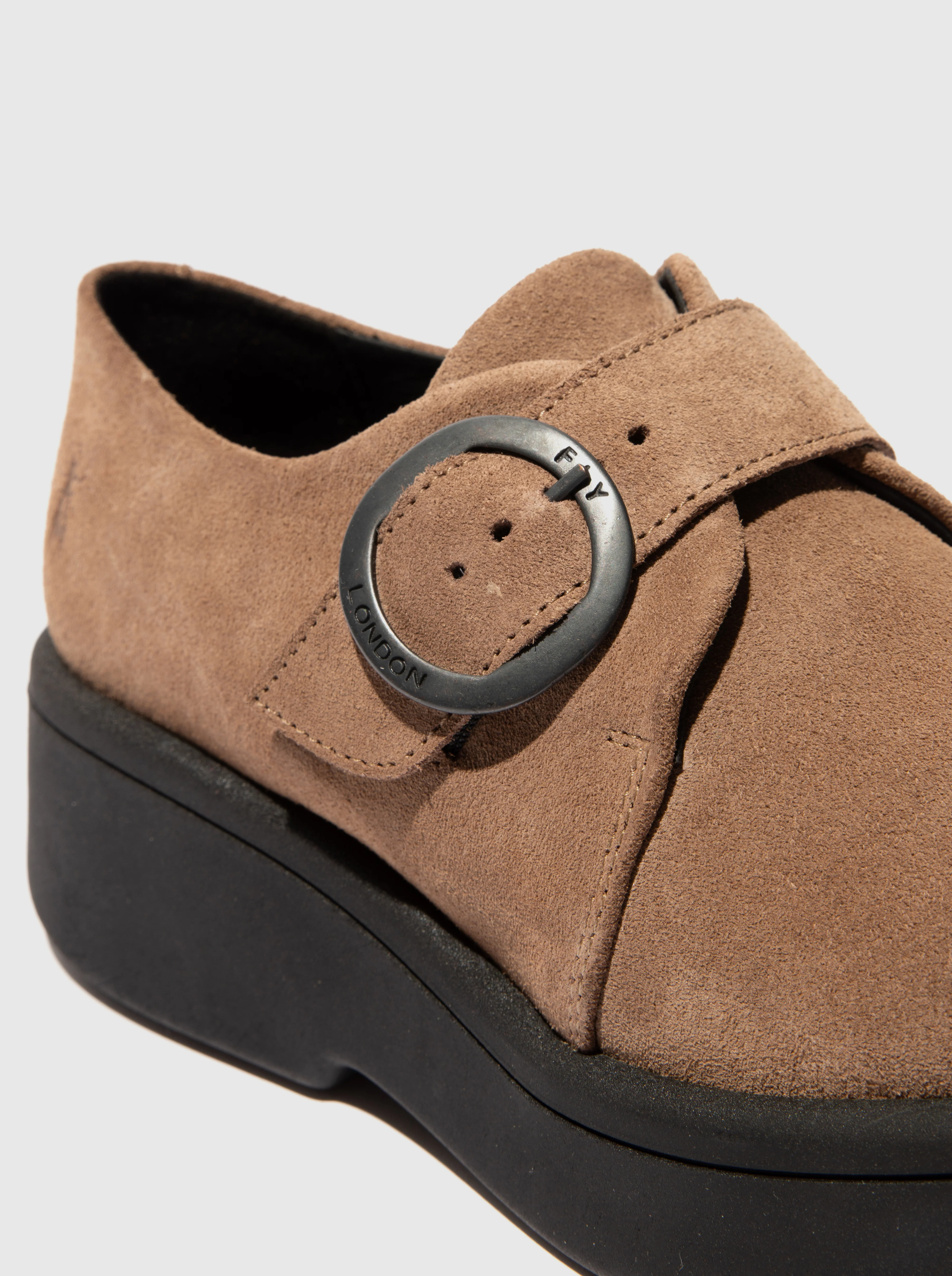 Buckle Shoes MAAV157FLY TAUPE - Image 4