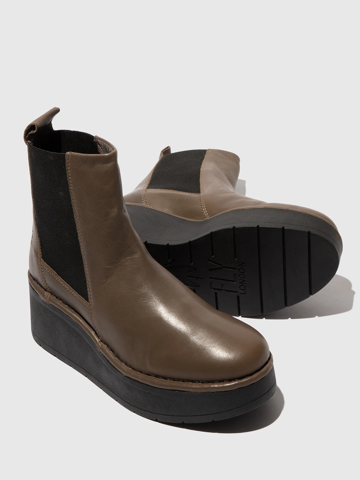 Chelsea Ankle Boots HAGU241FLY TAUPE - Image 4