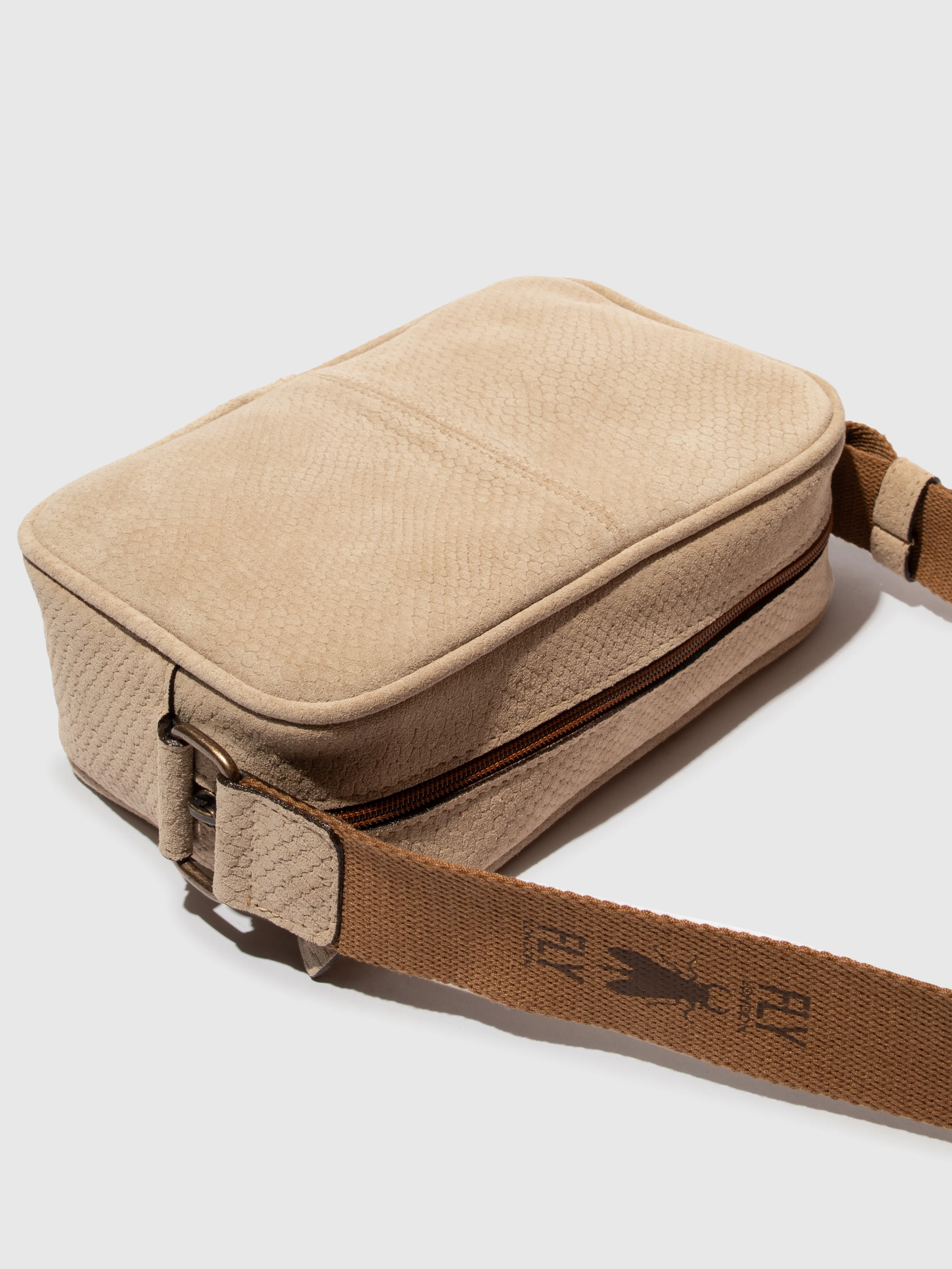 Crossbody Bags GARY752FLY TAUPE - Image 3