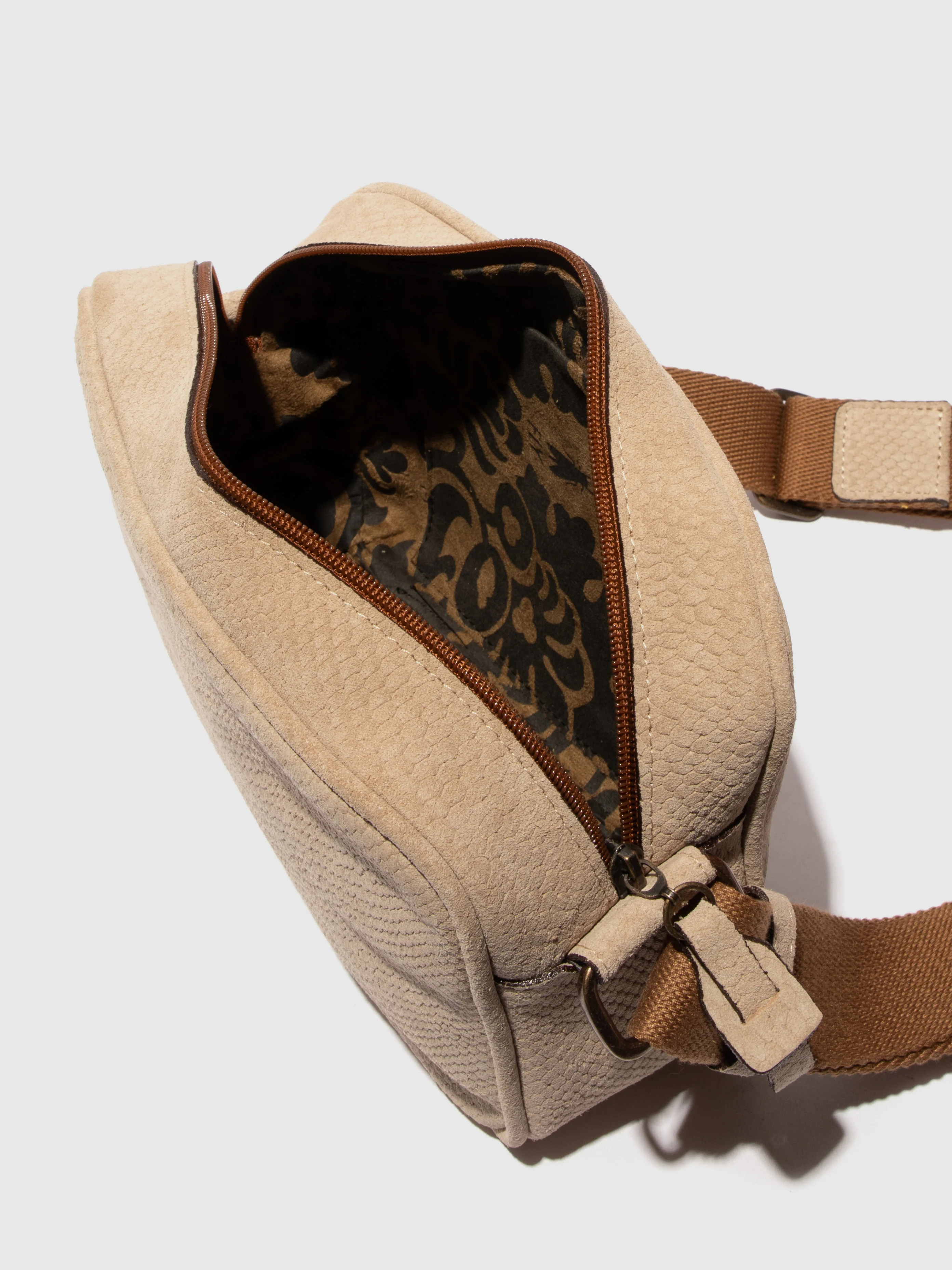 Crossbody Bags GARY752FLY TAUPE - Image 4