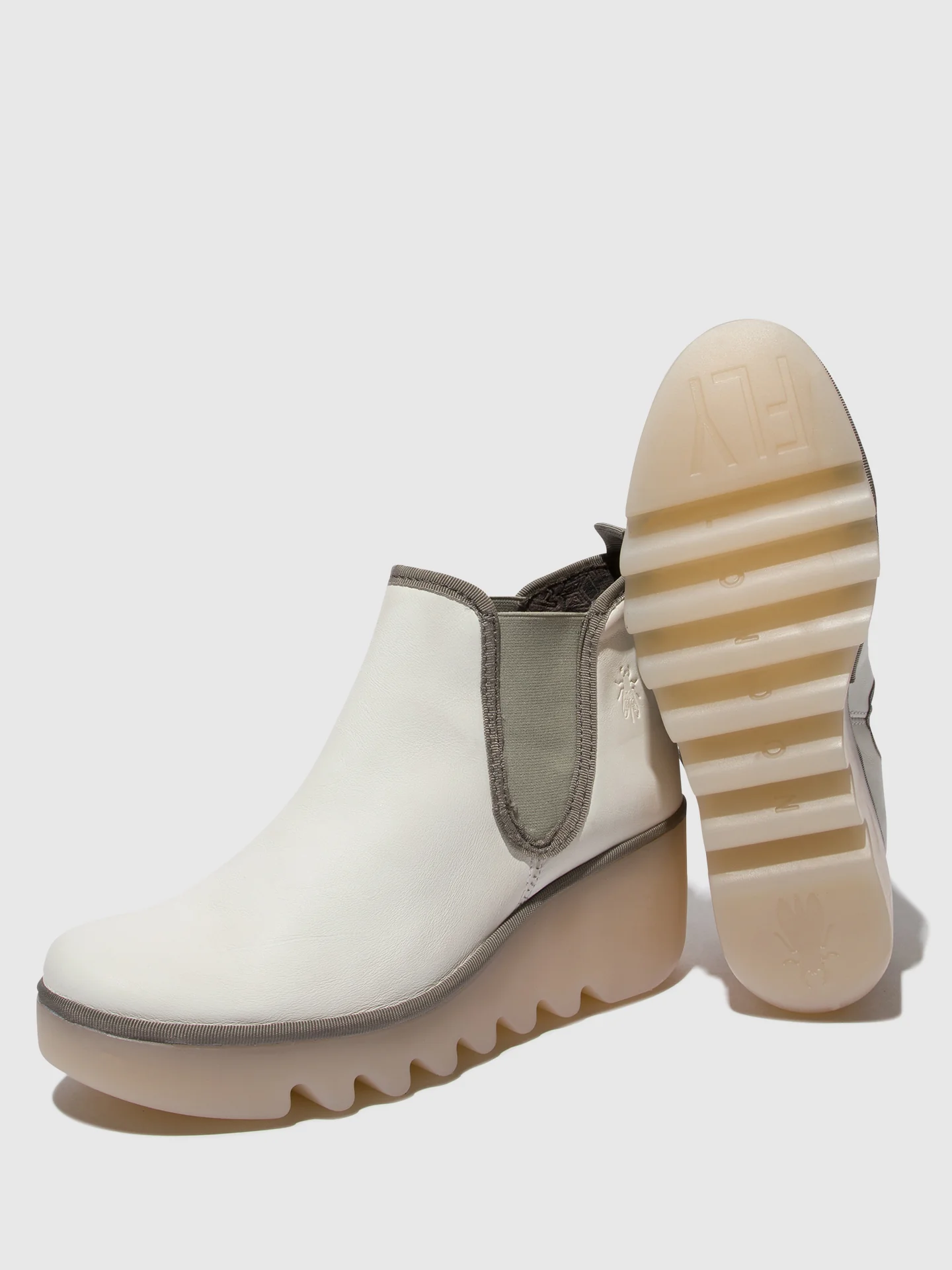Chelsea Ankle Boots BYNE349FLY WHITE (MILKY SOLE) - Image 4